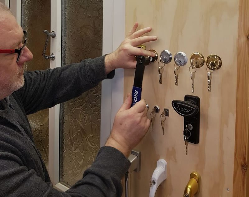 Locksmith Training 2